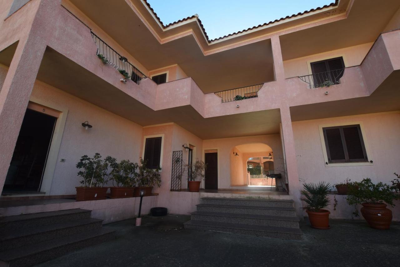 Residenza Sul Mare Aparthotel Valledoria Kültér fotó